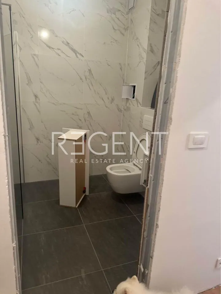 Trogir, Marina - Trojizbový byt s lóžiou 108 m2