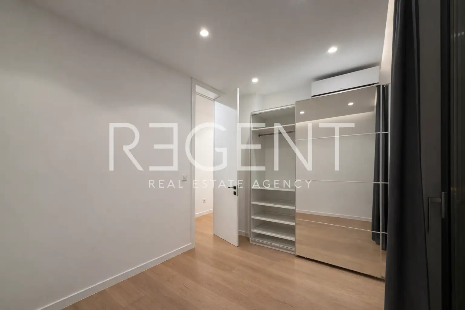 Zagreb, Donje Svetice – dizajnersko štirisobno stanovanje s parkirnim mestom