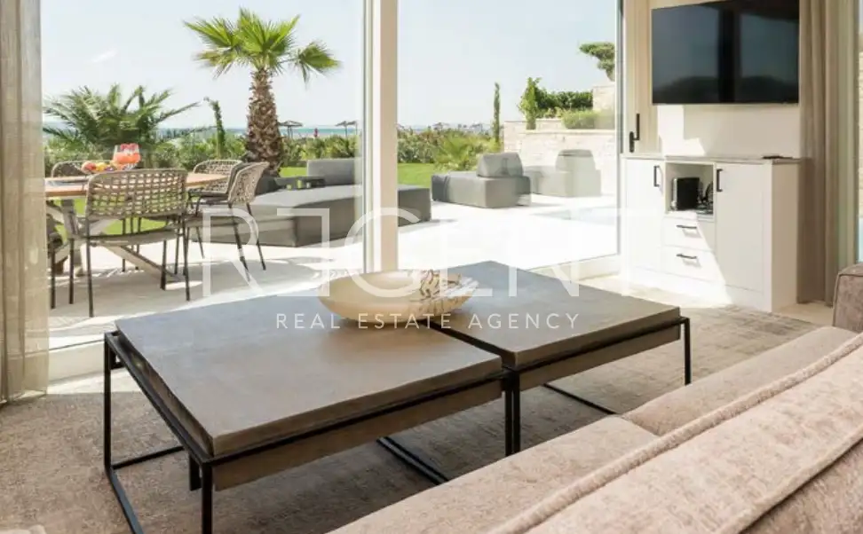 Zadar, Ljubač - Luxurious villa on the first row to the sea with a pool