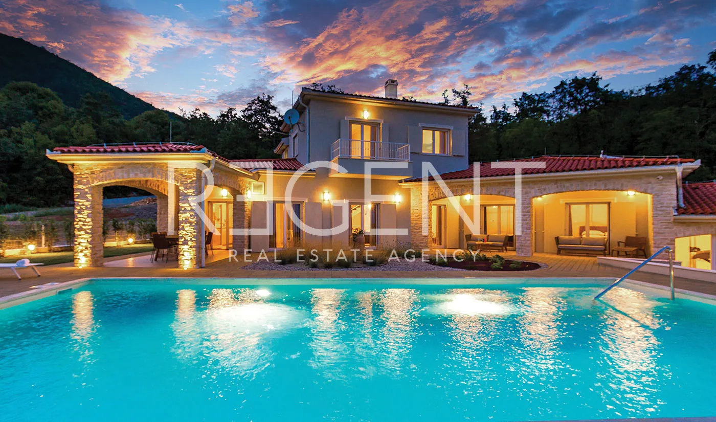 Opatija, Veprinac – Luksuzna vila na parceli od 1175 m2