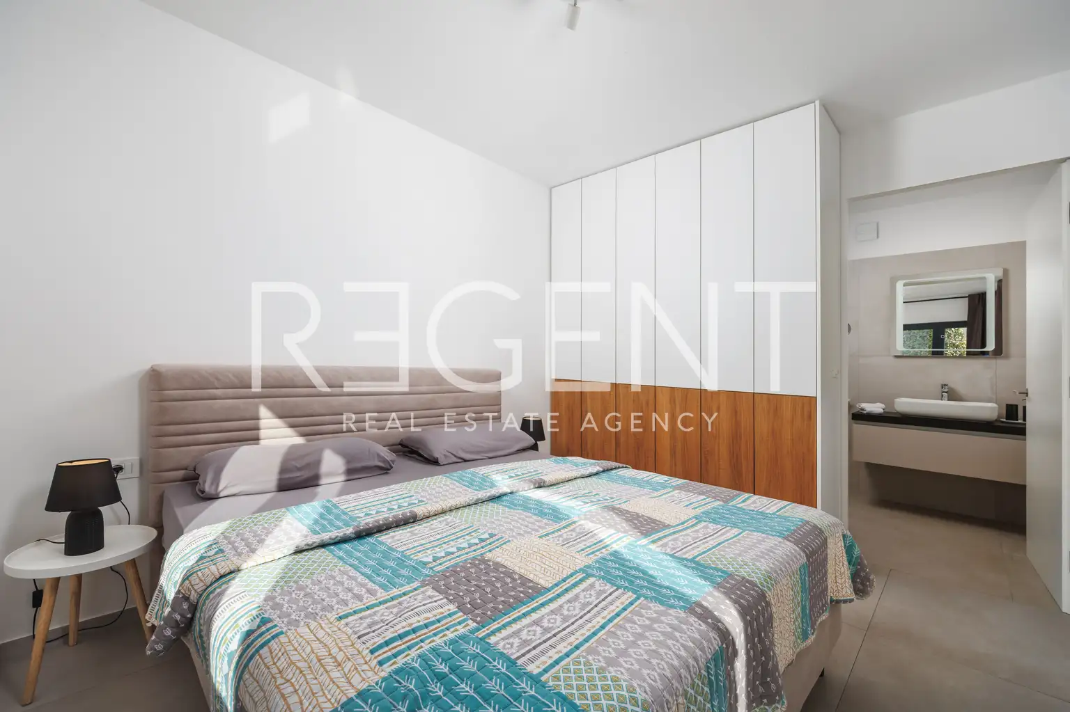 Stan 130 m², pogled na more, terasa i bazen – Opatija, Lovran