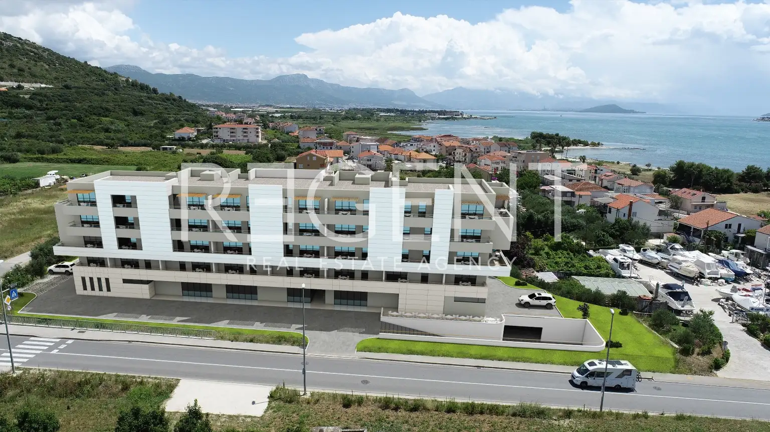 Trogir, Brigi - Garsonjera u modernoj novogradnji