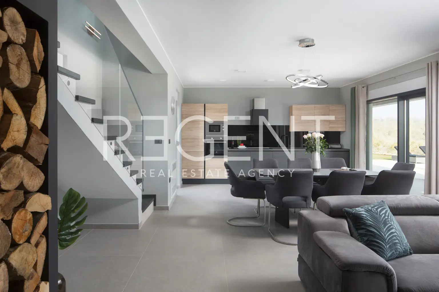 Villa 250 m², Vodnjan area — 78 m² pool, 1600 m² plot