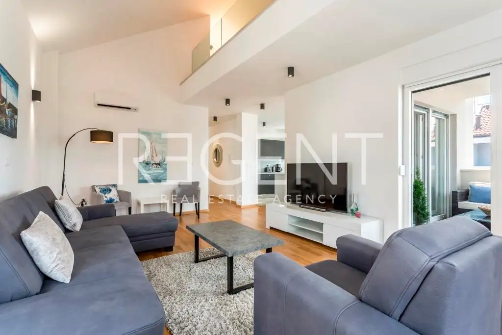 Podstrana - Three-room apartment with a terrace