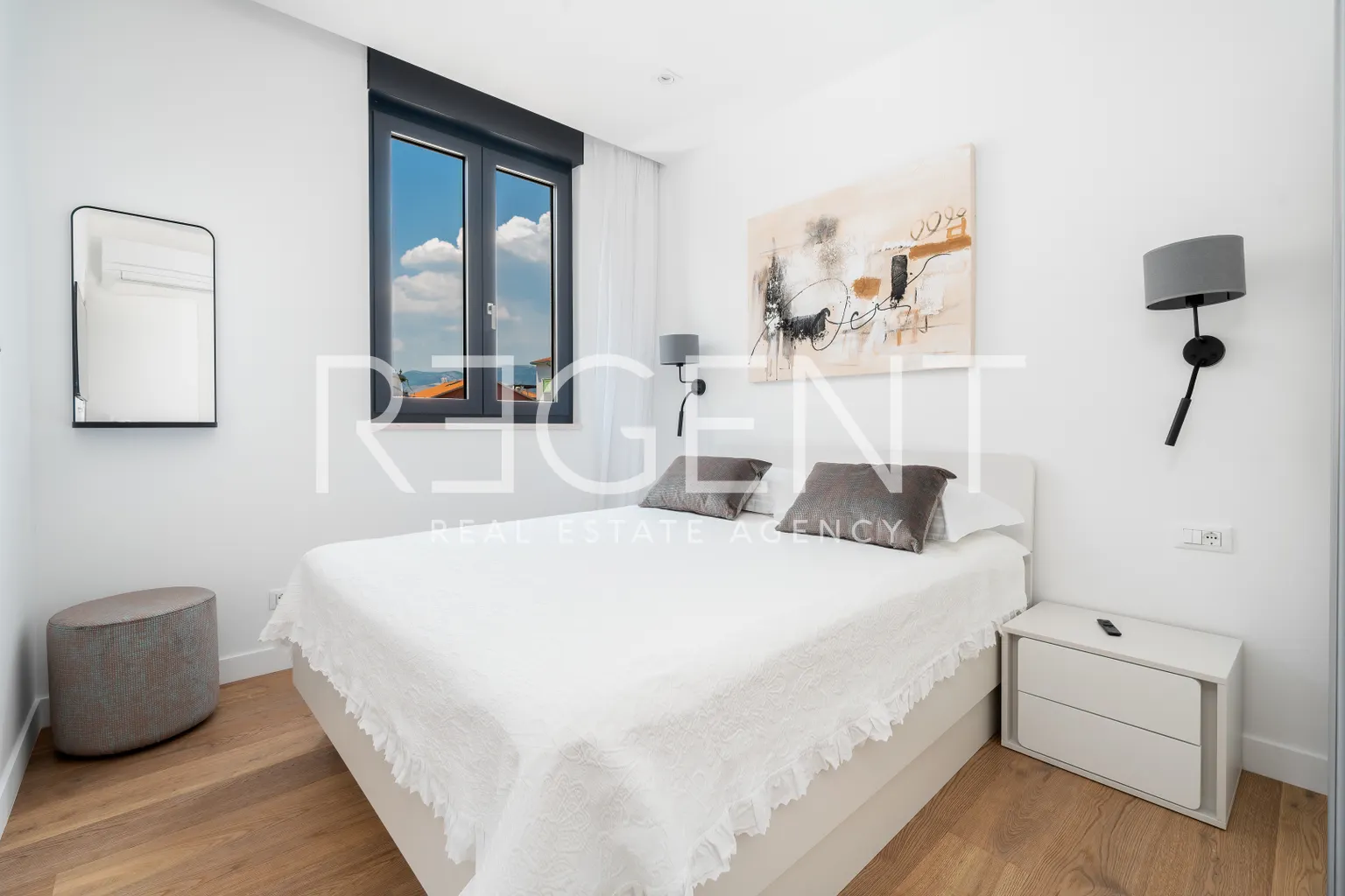 Split, Kaštel Lukšić - Moderní dvoupokojový byt 80 m2 DLOUHODOBÝ PRONÁJEM