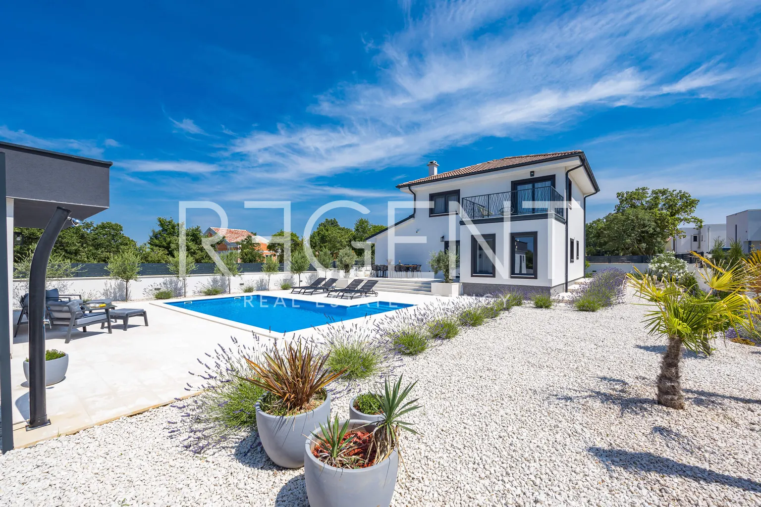 Istra, Krnica – Kuća s bazenom na parceli 780 m2