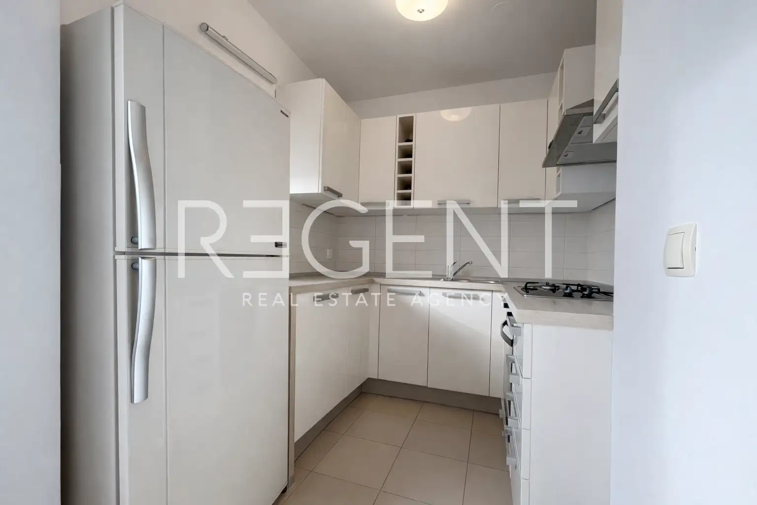 Zagabria, Folnegovićevo naselje - appartamento trilocale con posto auto