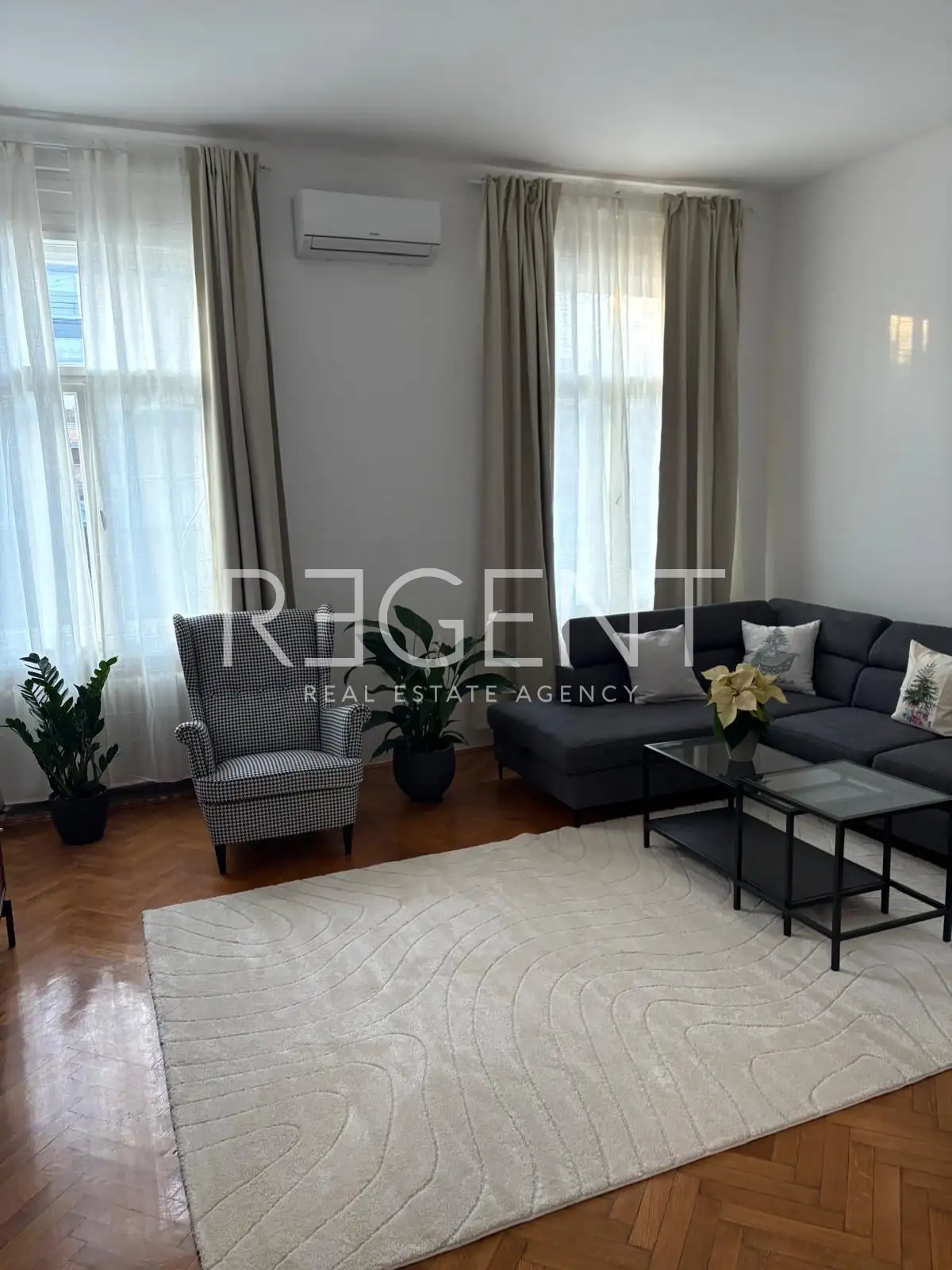 Zagreb, Center - Štirisobno stanovanje za najem