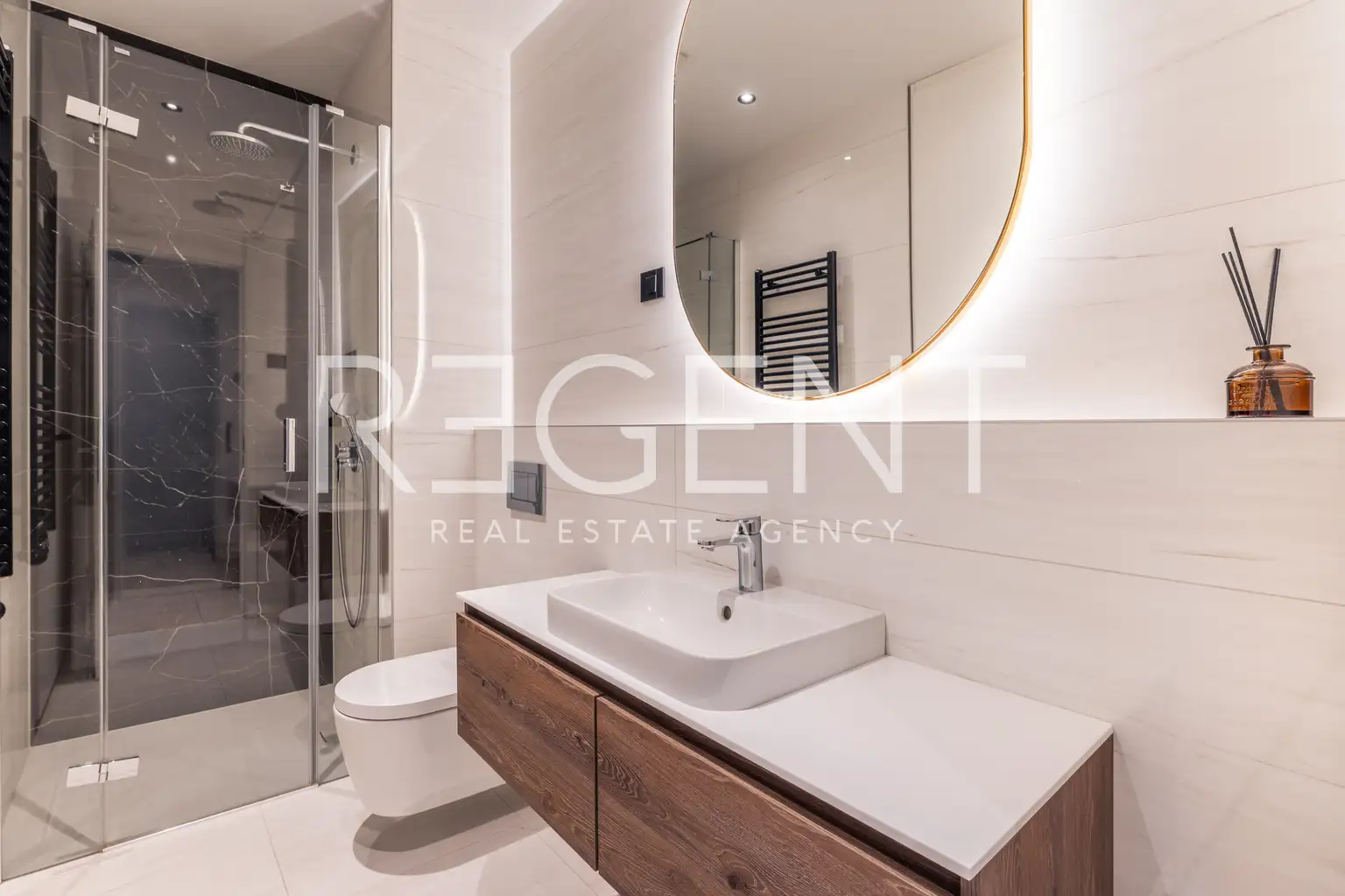 Zagabria, Centro - Moderno appartamento con tre camere da letto in affitto