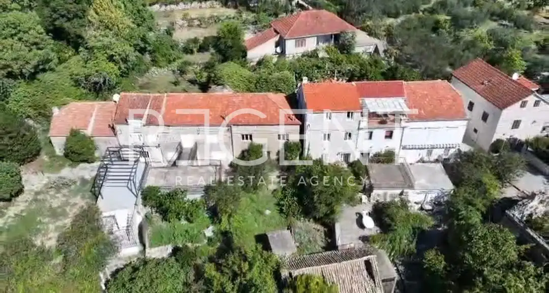 Pelješac, Orebić - Autentyczny kamienny dom do renowacji