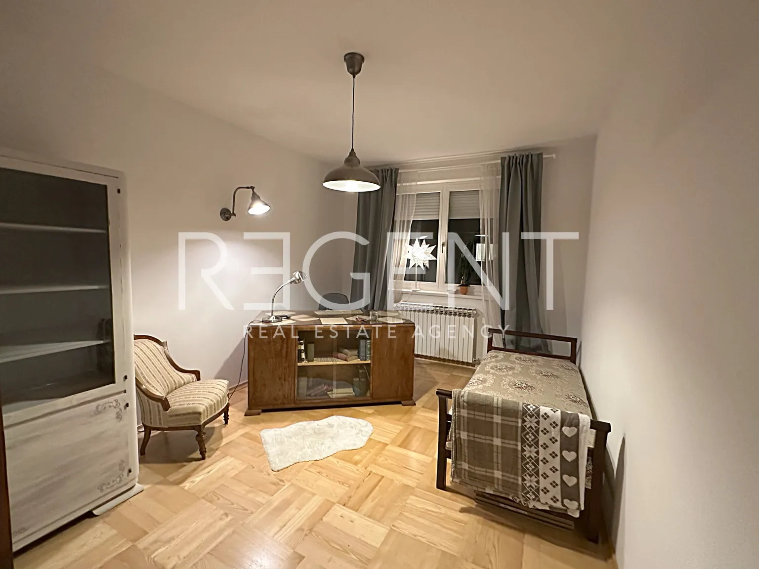 Zagreb, Kvaternikov trg - trosoban stan 127 m2 najam