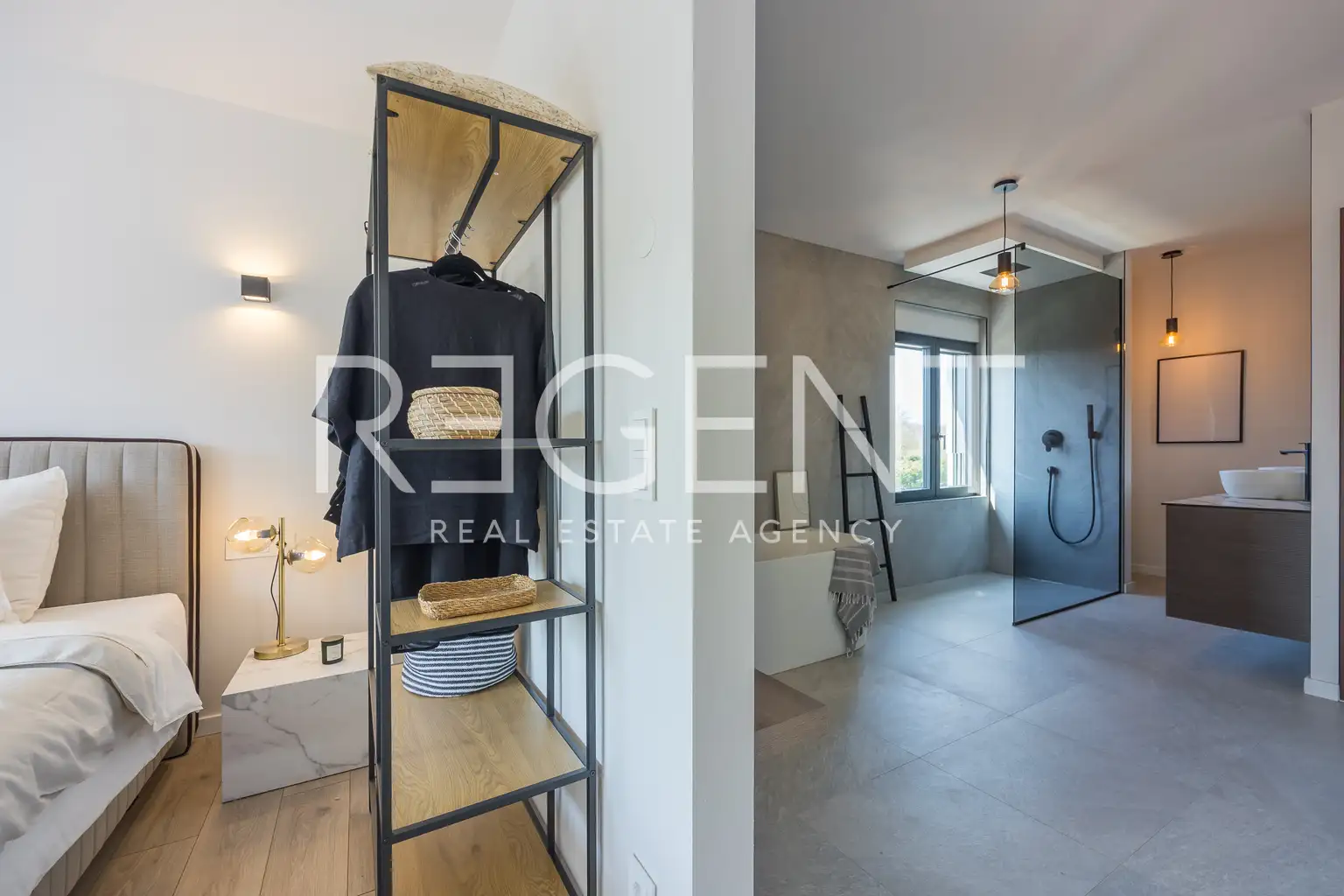 Istra, Svetvinčenat - Moderna vila s grijanim bazenom