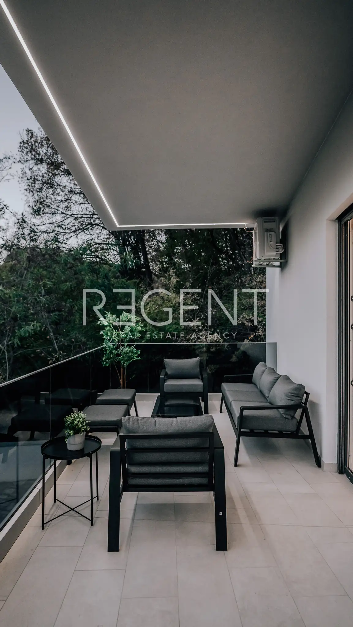 Záhřeb, Remete – Luxusní dvoupatrový byt k pronájmu