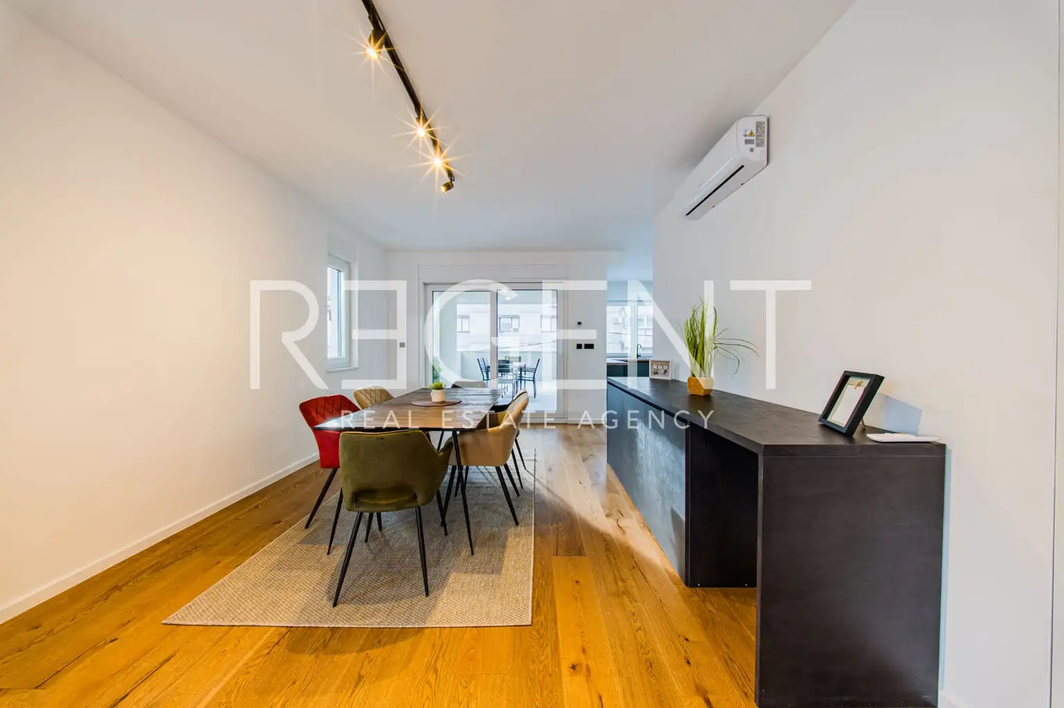 Zagreb, Trešnjevka - stan 117m2, dvoetažni, novogradnja, 4S, najam