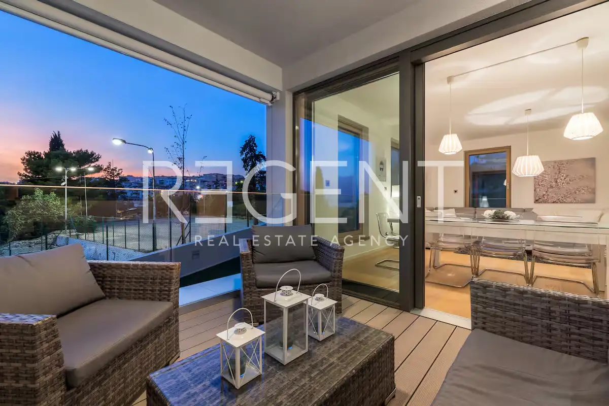 Spalato, Duilovo - Lussuoso appartamento con due camere da letto e loggia