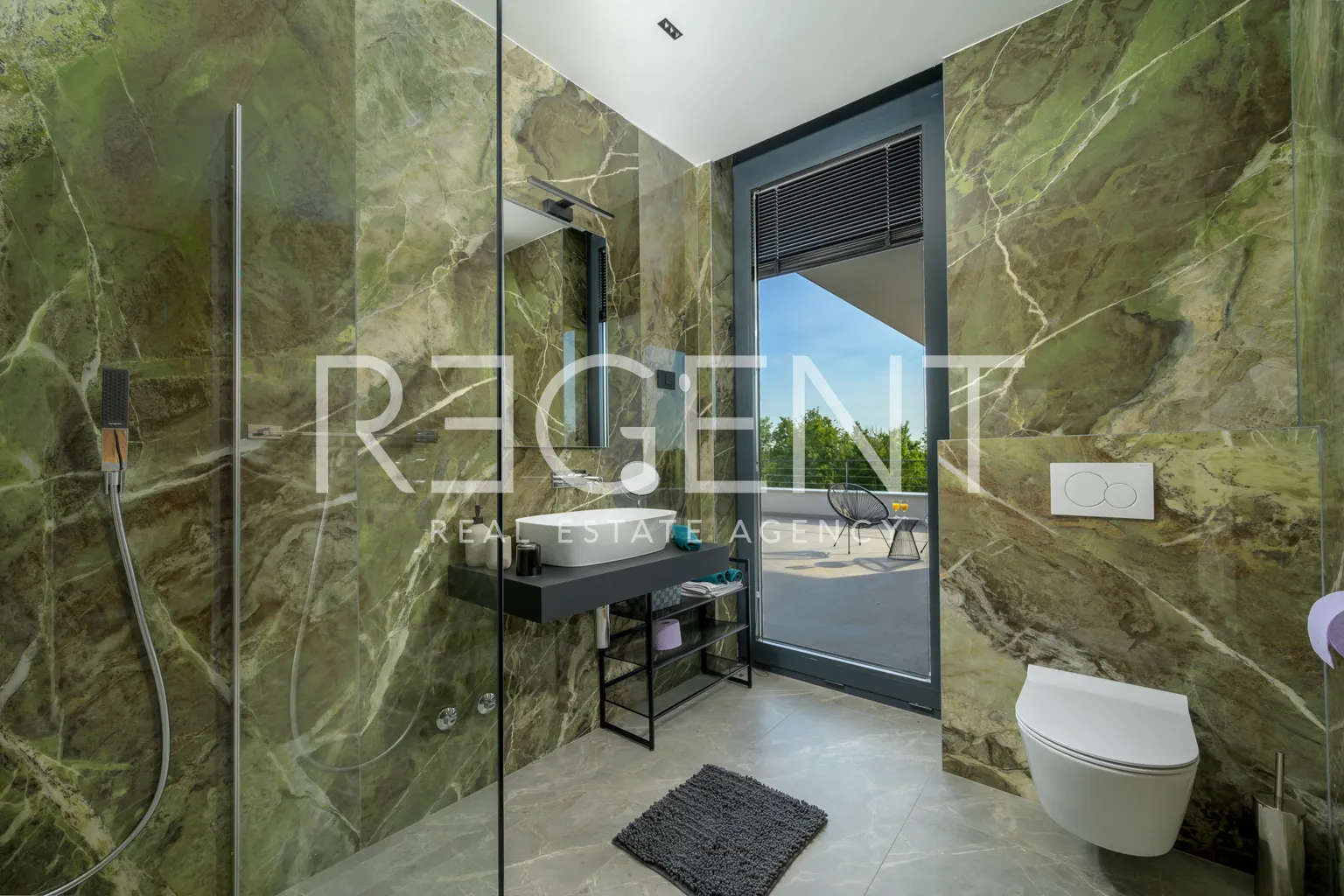 Istrie, Oprtalj - Luxusní designová vila 682 m2 novostavba