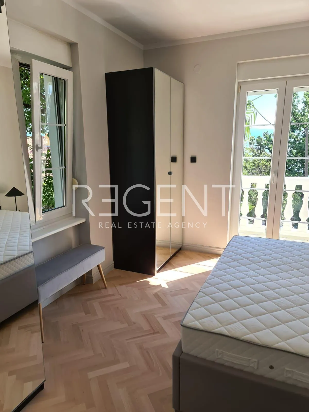 Opatija, Centrum - Luxusní čtyřpokojový byt 110 m2, pronájem