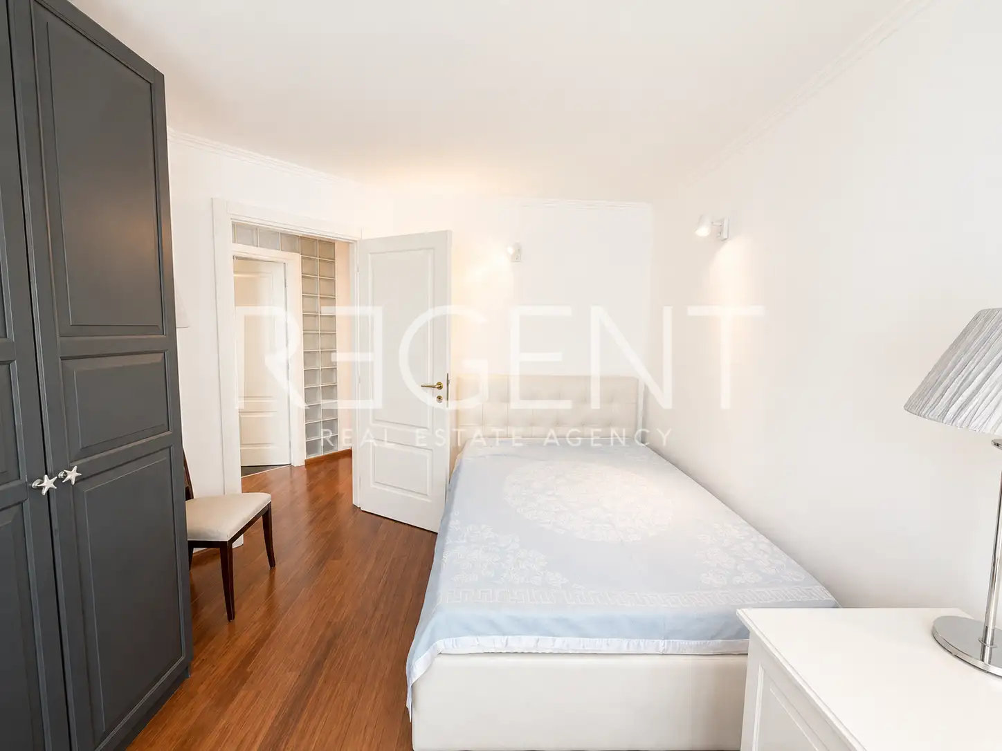 Záhreb, Medveščak – byt 150 m² na prenájom, 4 spálne, loggia, garáž