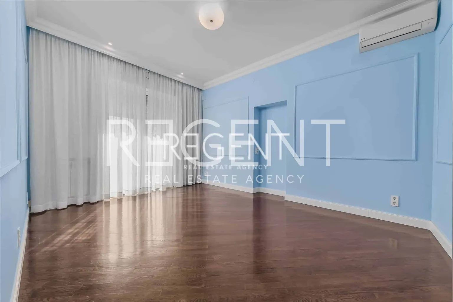 Záhřeb, Tuškanac - Luxusní byt se zahradou 250 m2, pronájem