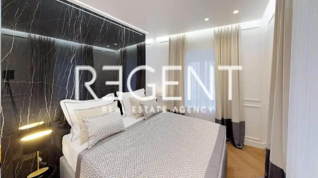 Split, Centar - Dioklecijanova Palača dva studio apartmana 65 m2