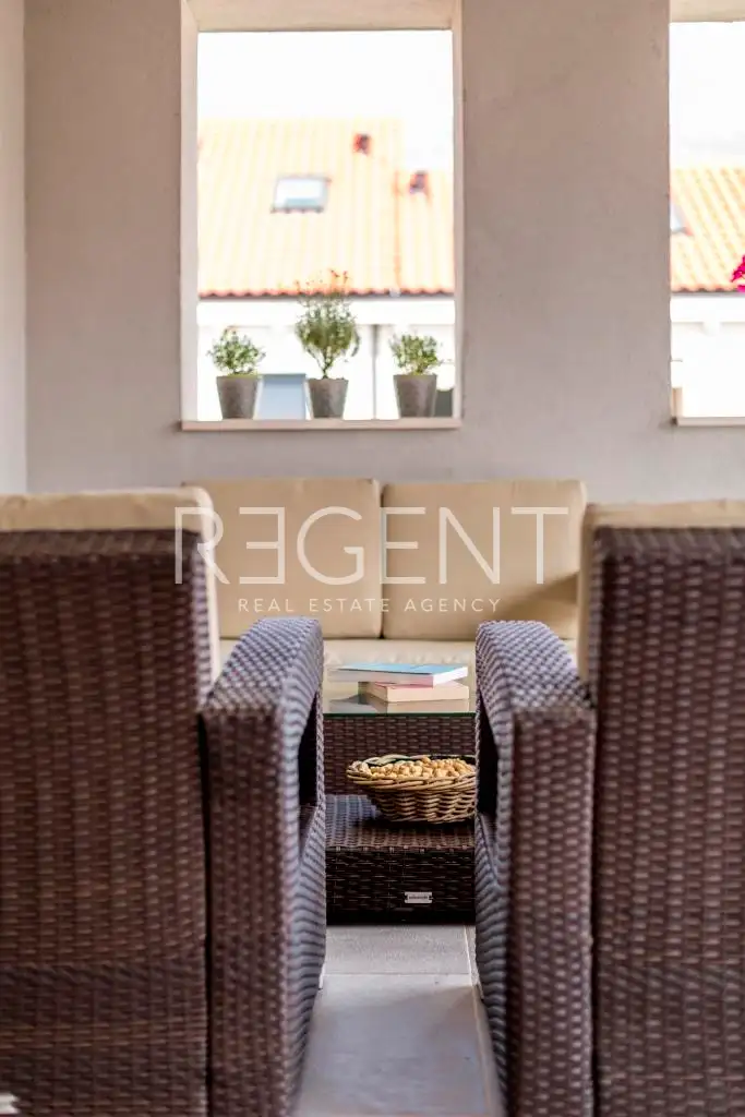 Podstrana - Trojizbový byt s terasou