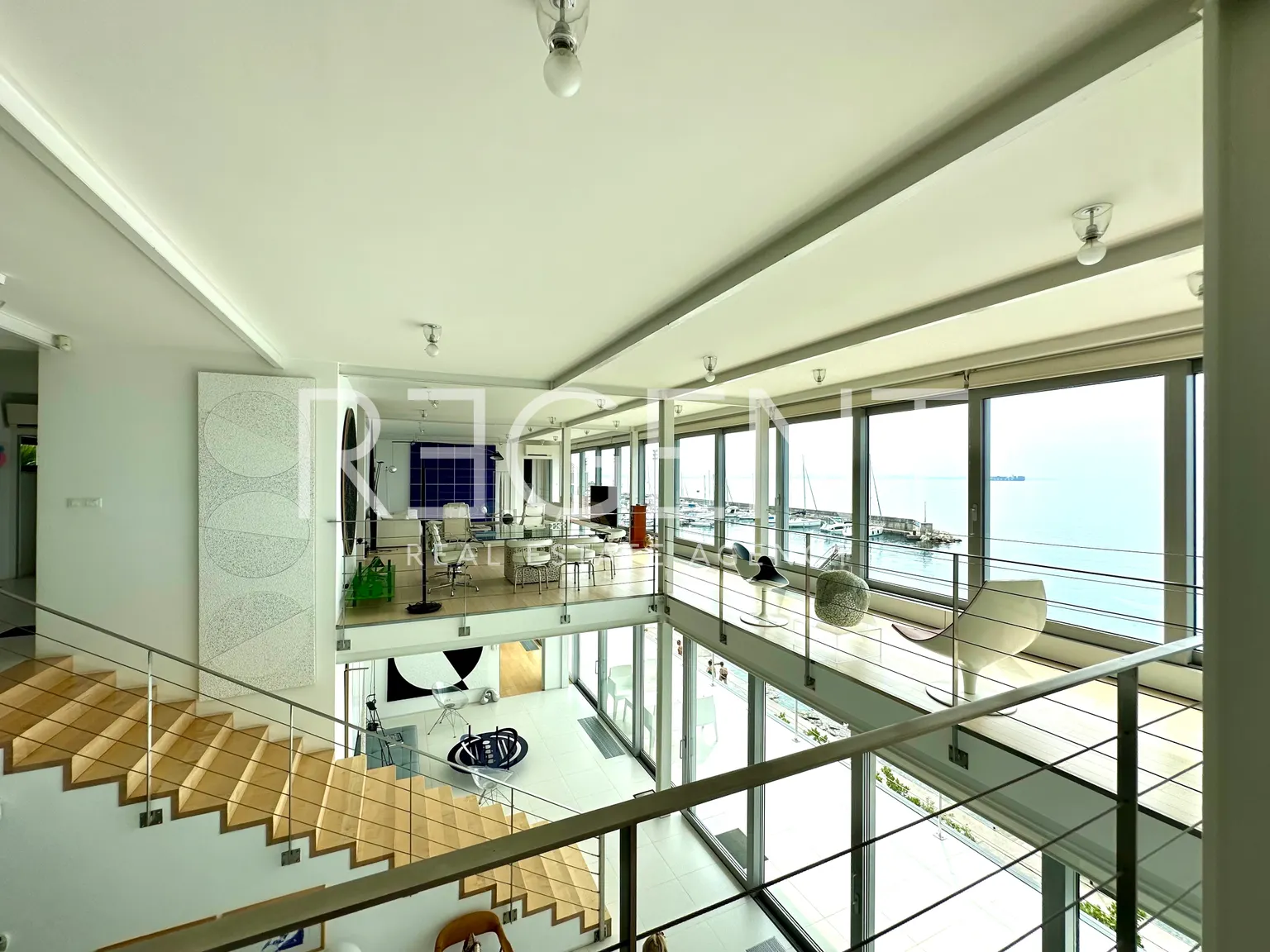 Rijeka - Moderní vila v první řadě u moře 600 m2