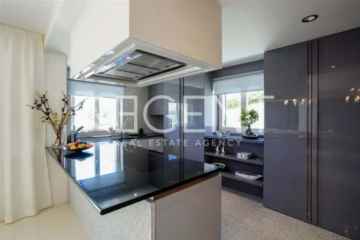 Pelješac, Orebić - Nádherná luxusná vila 480 m2