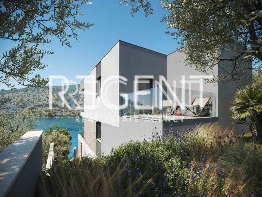 Marina, Vinišće - Zemljište s projektom za gradnju vile i ishodovanom građevinskom dozvolom, 605 m2