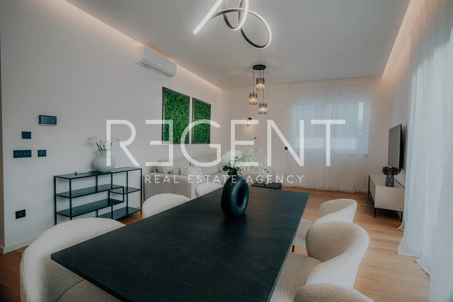 Záhřeb, Remete – Luxusní dvoupatrový byt k pronájmu