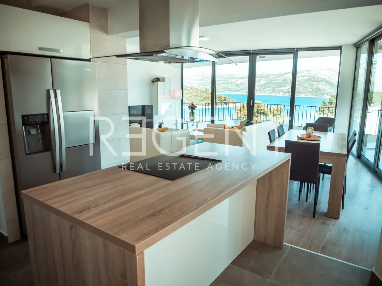 Korčula- Luksuzan apartman s terasom i garažom u ekskluzivnom kompleks