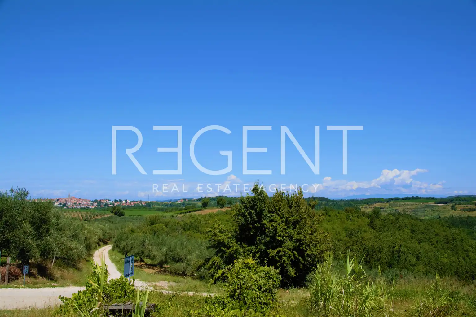 Istrie, Buje - Stavební pozemek 880 m2