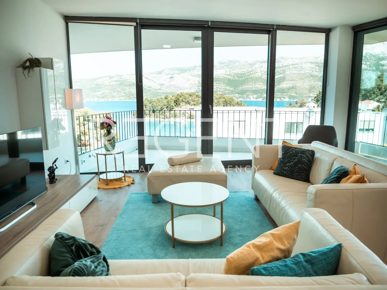 Korčula- Luksuzan apartman s terasom i garažom u ekskluzivnom kompleks