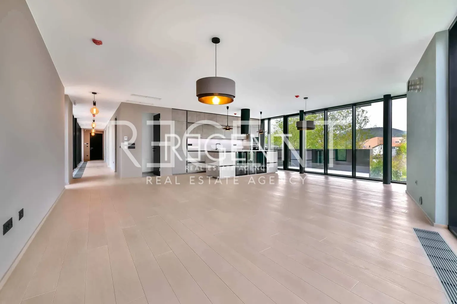 Záhřeb, Šestine - Moderní byt v nově postavené vile 280 m2