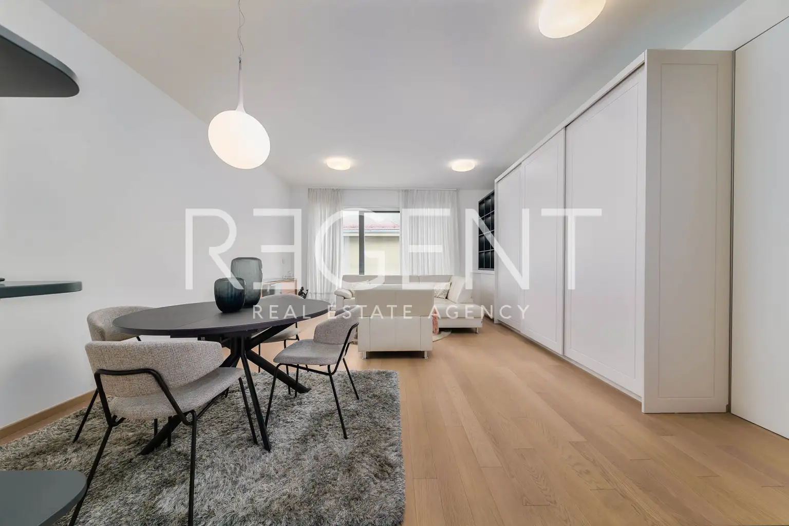 Záhreb, Centrum - Luxusný dvojizbový byt 67 m2 prenájom