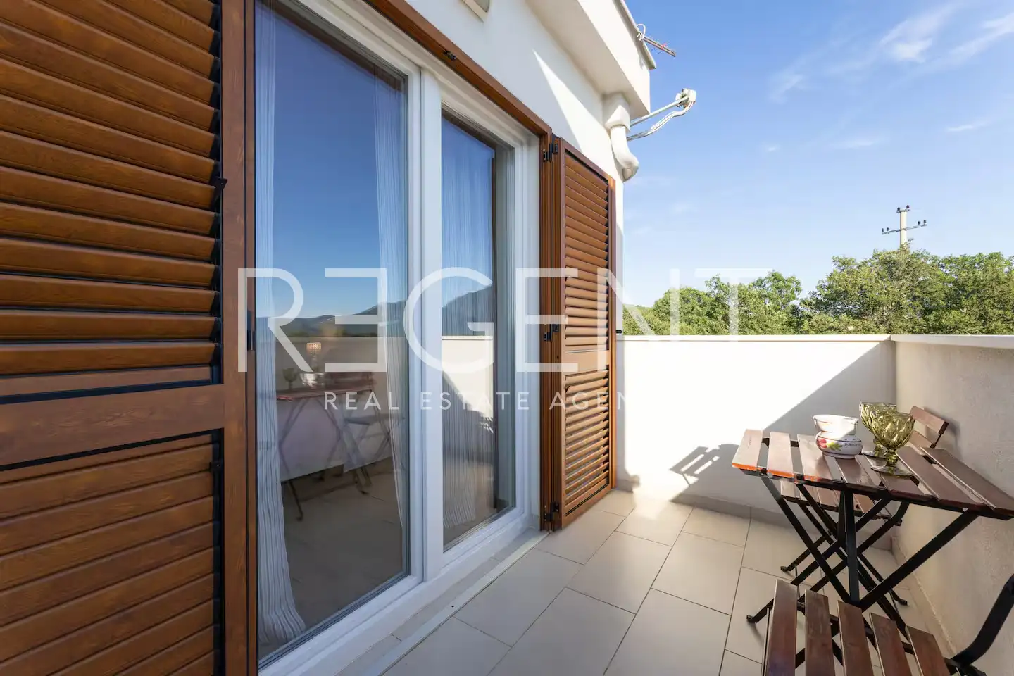 Maison avec piscine, 260m²