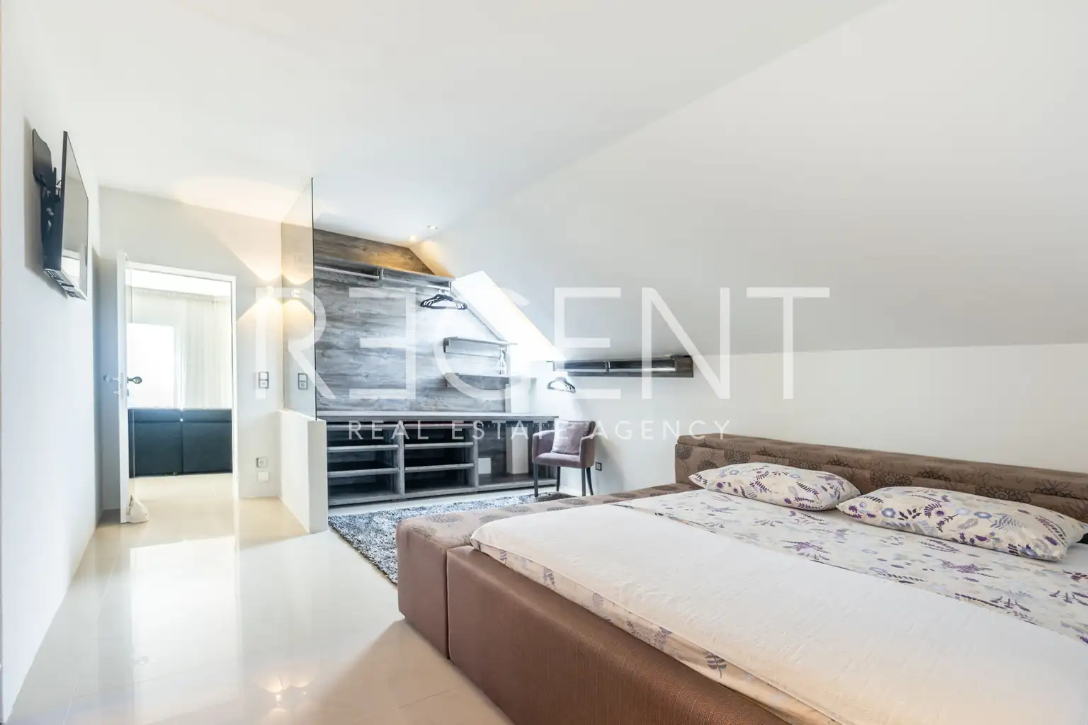 Zagreb, Perjavica - Penthouse s pogledom na Zagreb