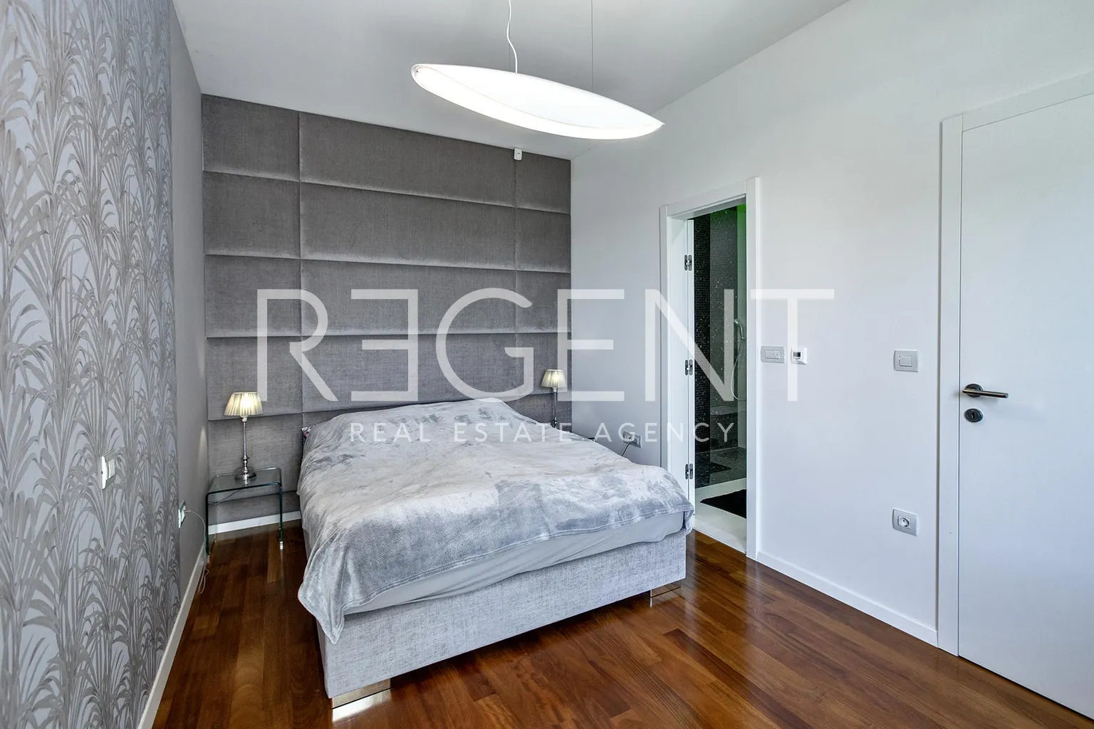 Zadar, Sukošan – Exkluzivní dvoupodlažní vila s bazénem, 170 m²