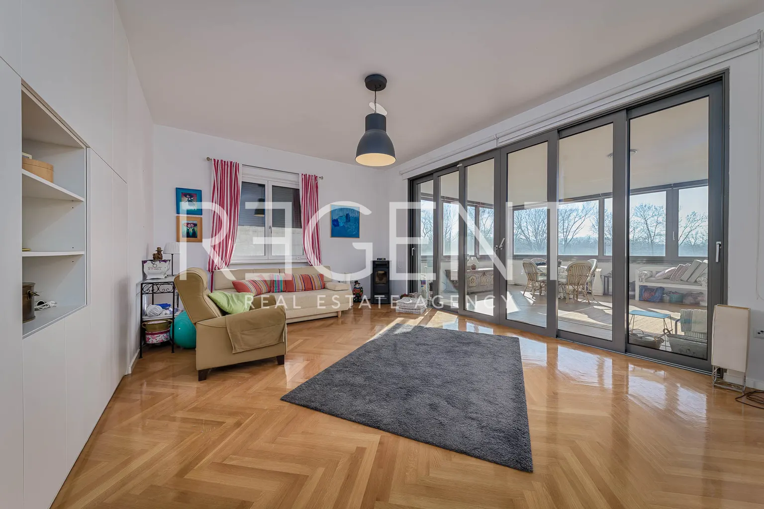 Zagreb, Jarun - Moderna kuća s bazenom uz jezero, 400 m2
