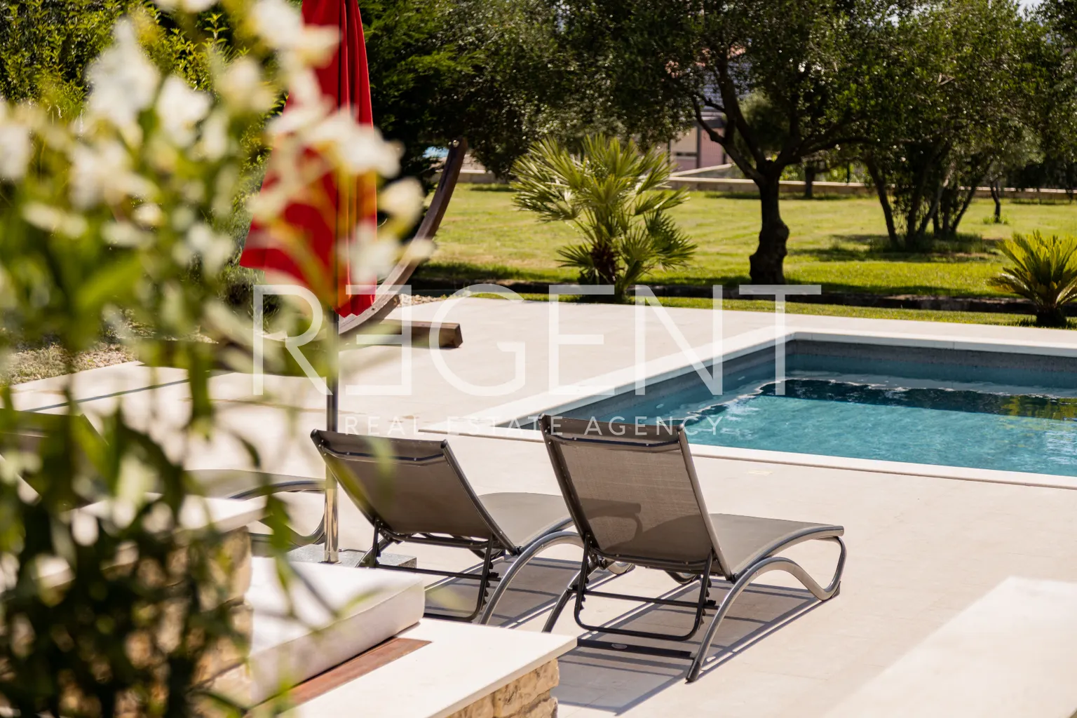 Zadar, Murvica – Superbe villa en pierre avec court de tennis sur un terrain de 7800 m2