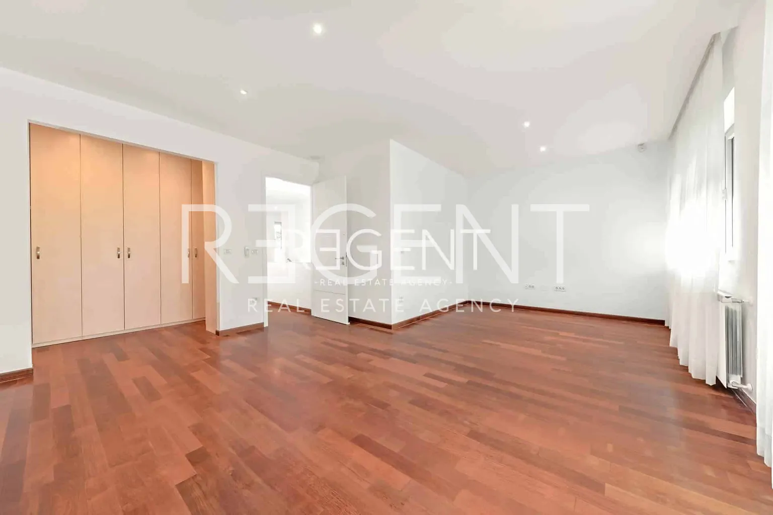 Záhřeb, Šestine - Luxusní dům s bazénem 400 m2