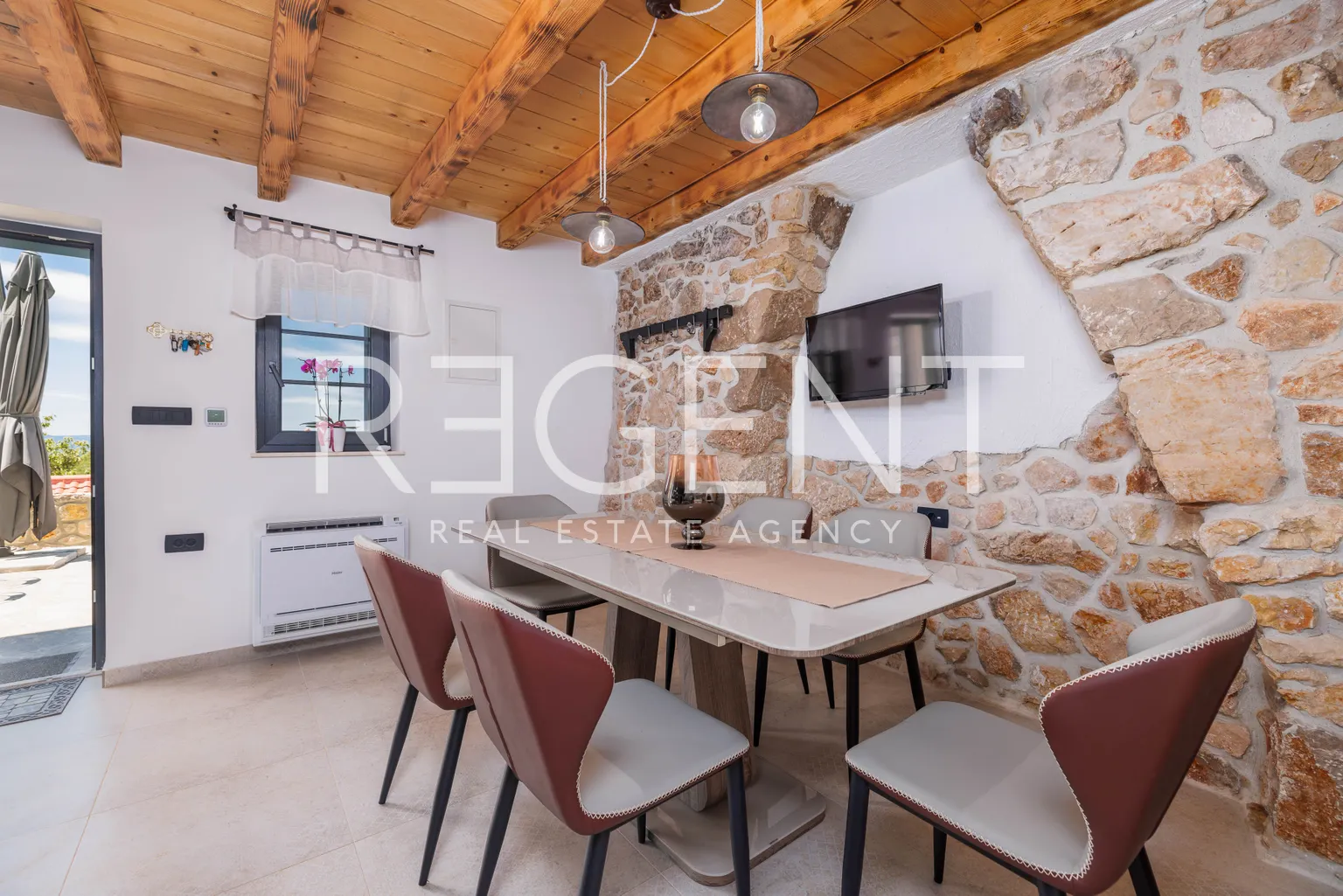 Krk - Luksuzna vila za najam 135 m2