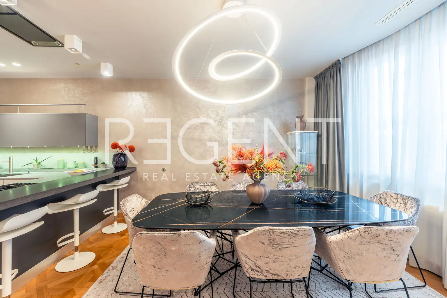 Zagreb, Center - Luxurious four-room apartment in the city center