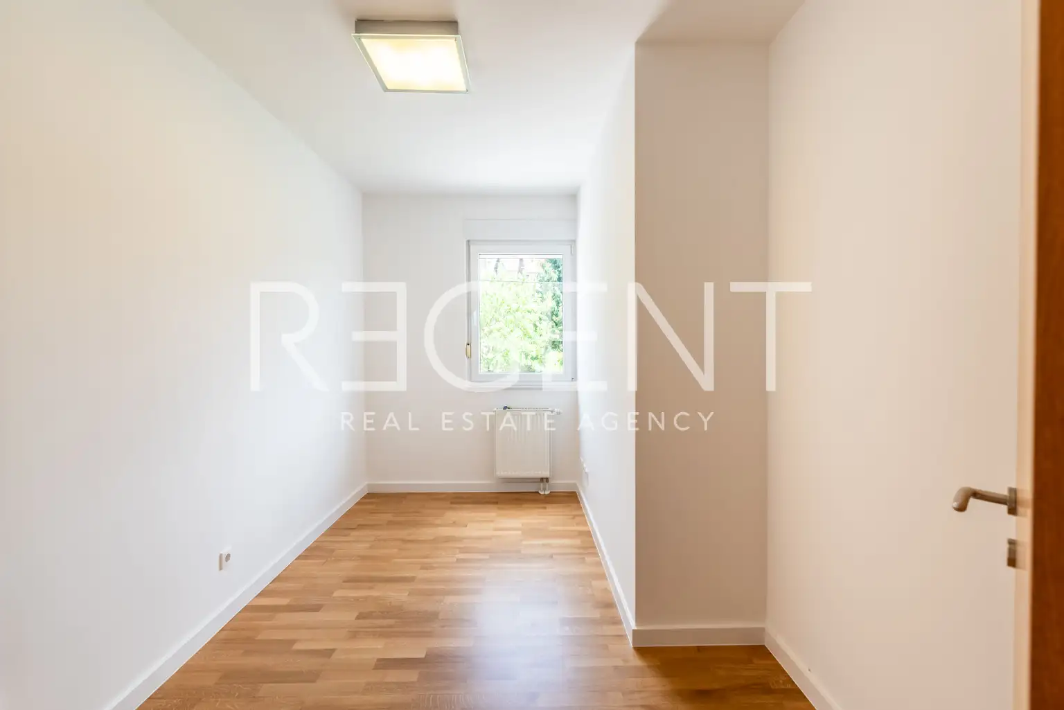 Zagreb, Remete – Trosoban stan 82 m² s loggiom