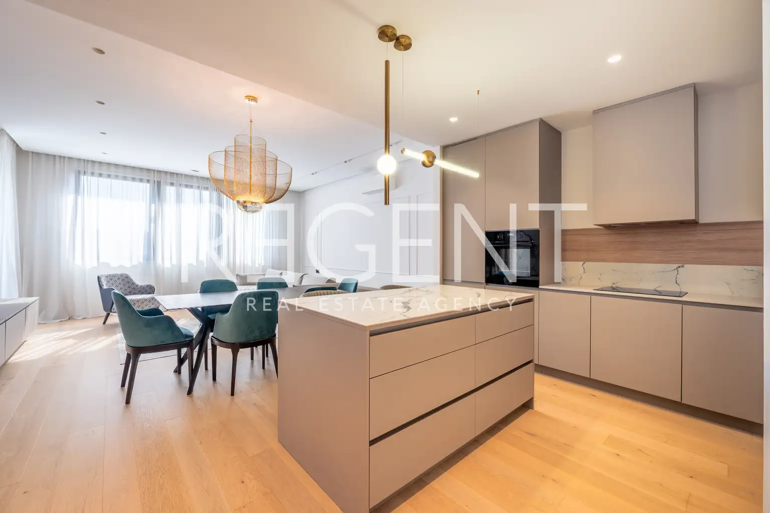 Zagabria, Centro - Moderno appartamento con tre camere da letto in affitto