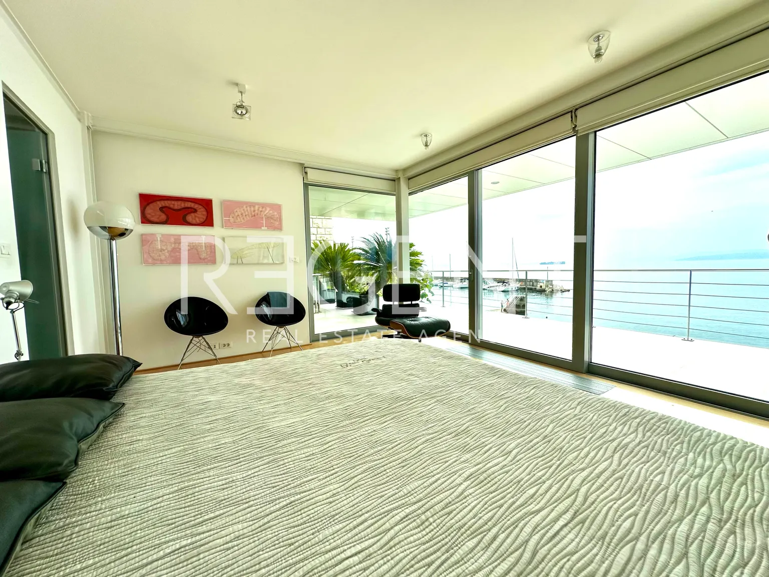 Rijeka - Moderní vila v první řadě u moře 600 m2