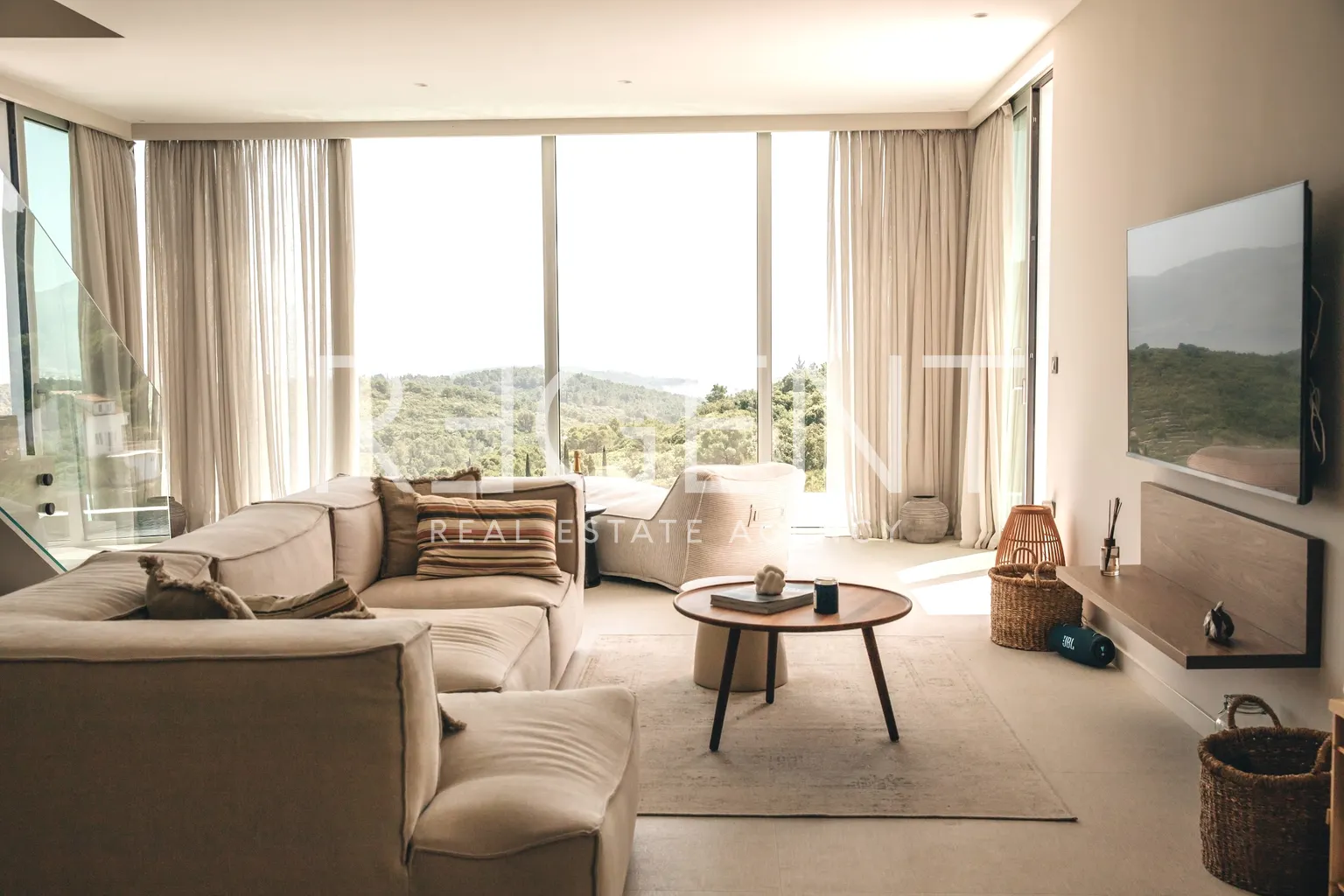 Korčula, Žrnovo - Luksuzna obiteljska vila 360 m2