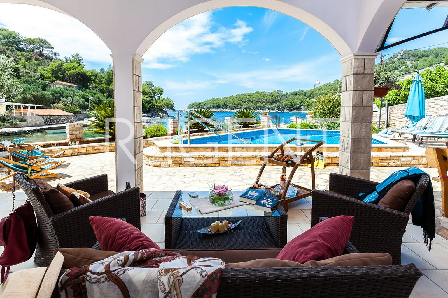 Ostrov Korčula – Okouzlující vila v zátoce s bazénem 460 m2