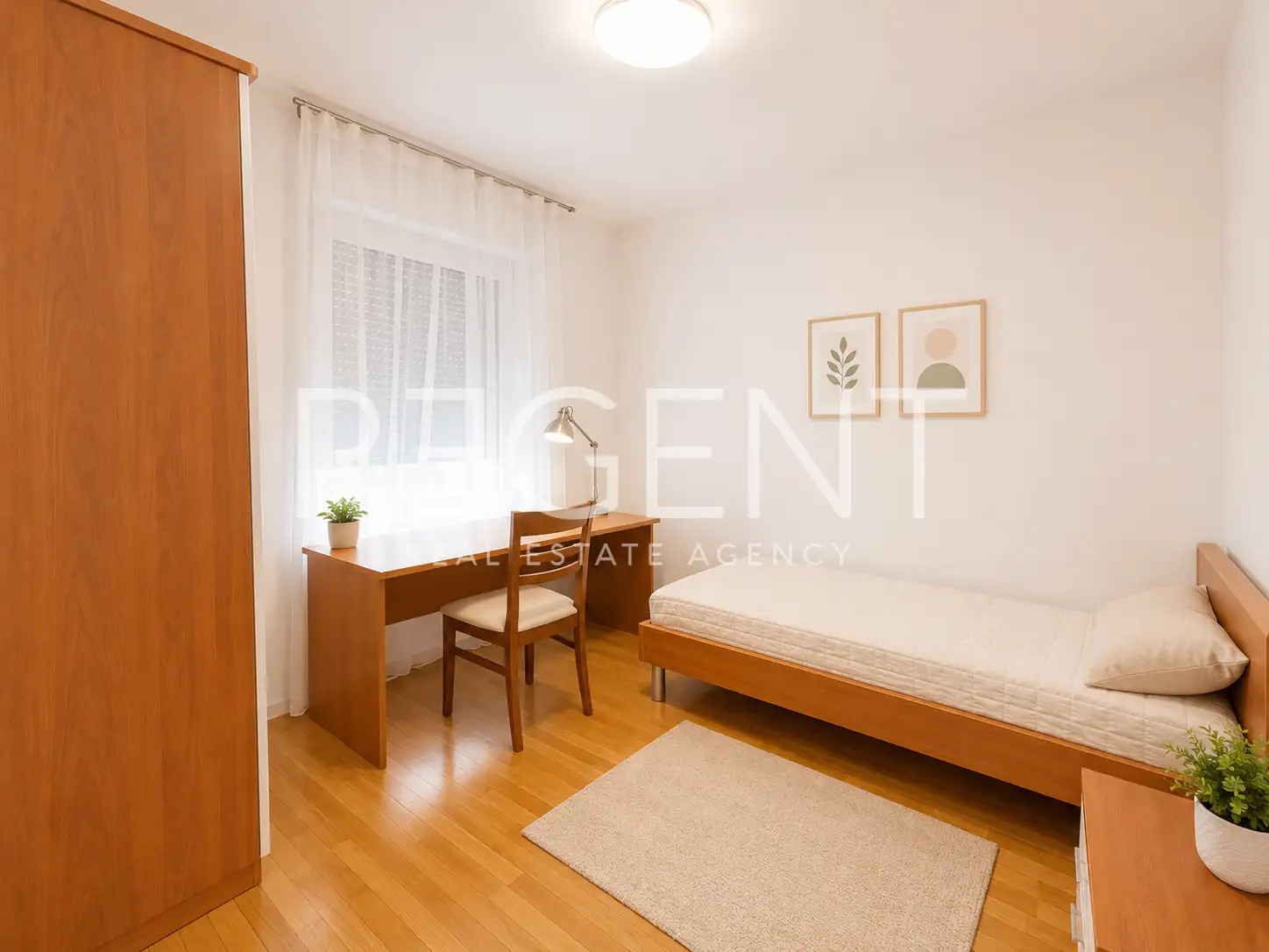 Stanovanje 145 m², center Zagreba — 2 terasi, parkirišče, opremljeno