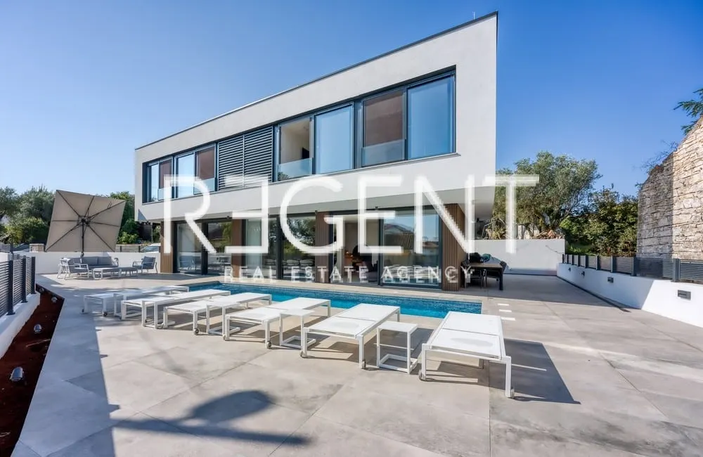 Istra, Rovinj - Ekskluzivna vila s bazenom 178 m2