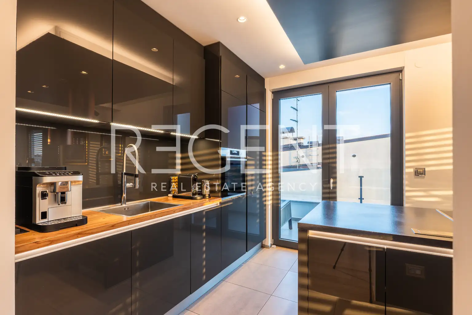 Zagreb, Unterstadt - Luxus-Penthouse mit Panoramadachterrasse